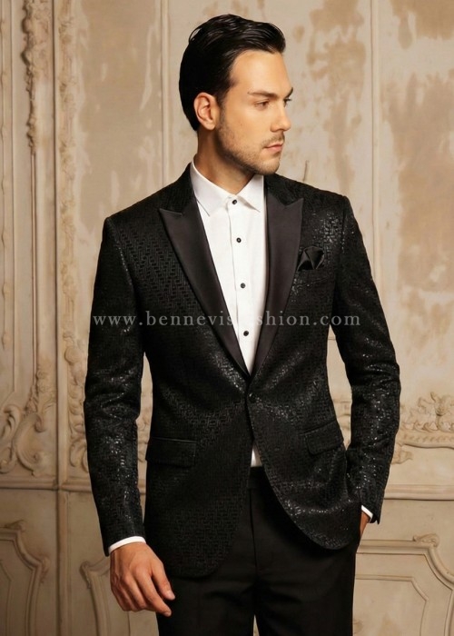 Black Velvet Geometric-Texture Peak-Lapel Tuxedo for Men